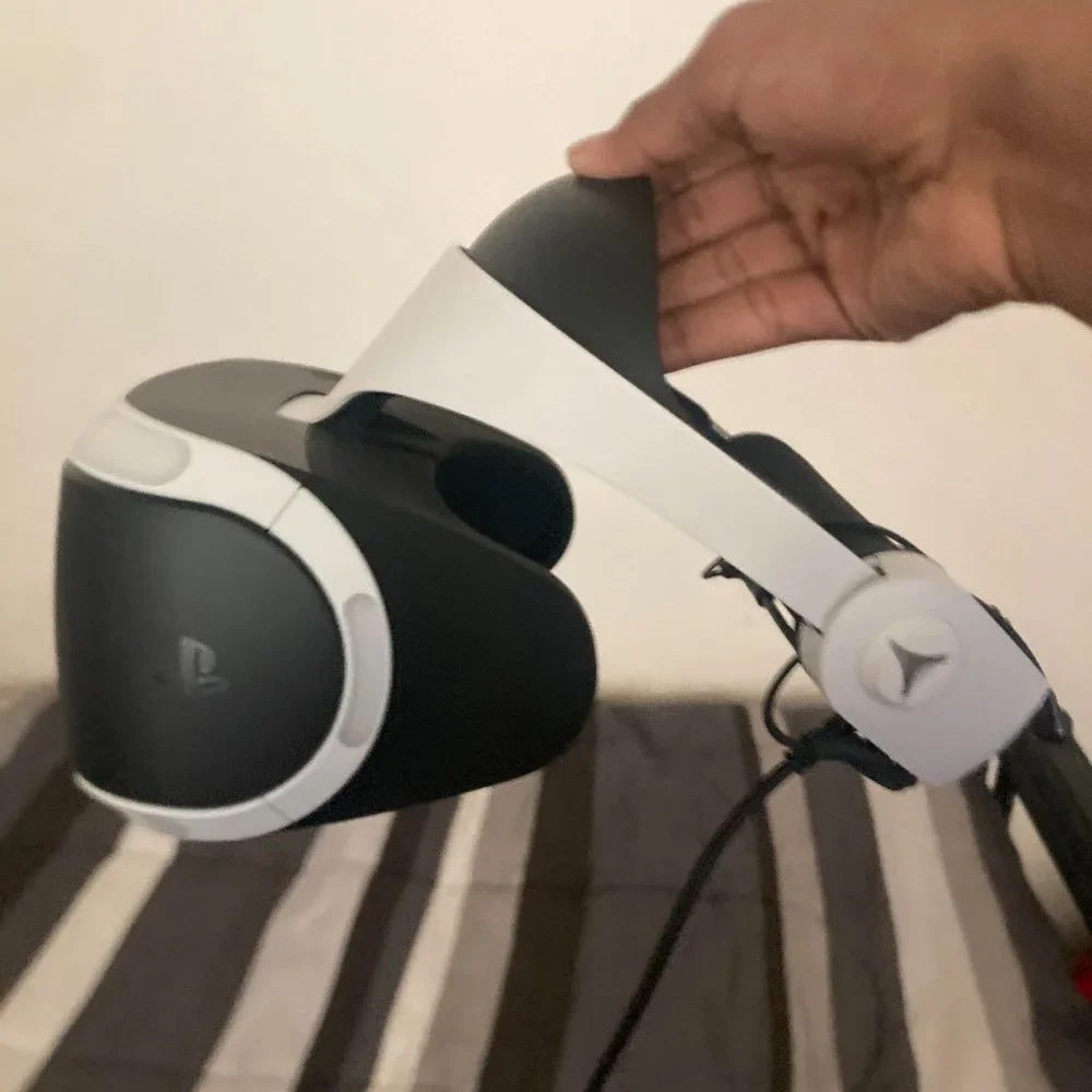 Playstation VR (USED ONCE)